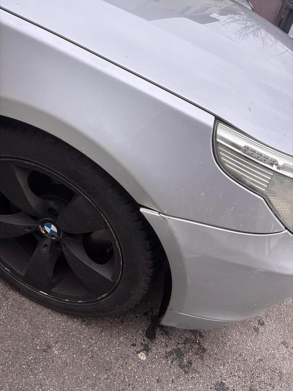 Gebraucht BMW 530 231 PS (169 kW) 2005 Silber Kombi