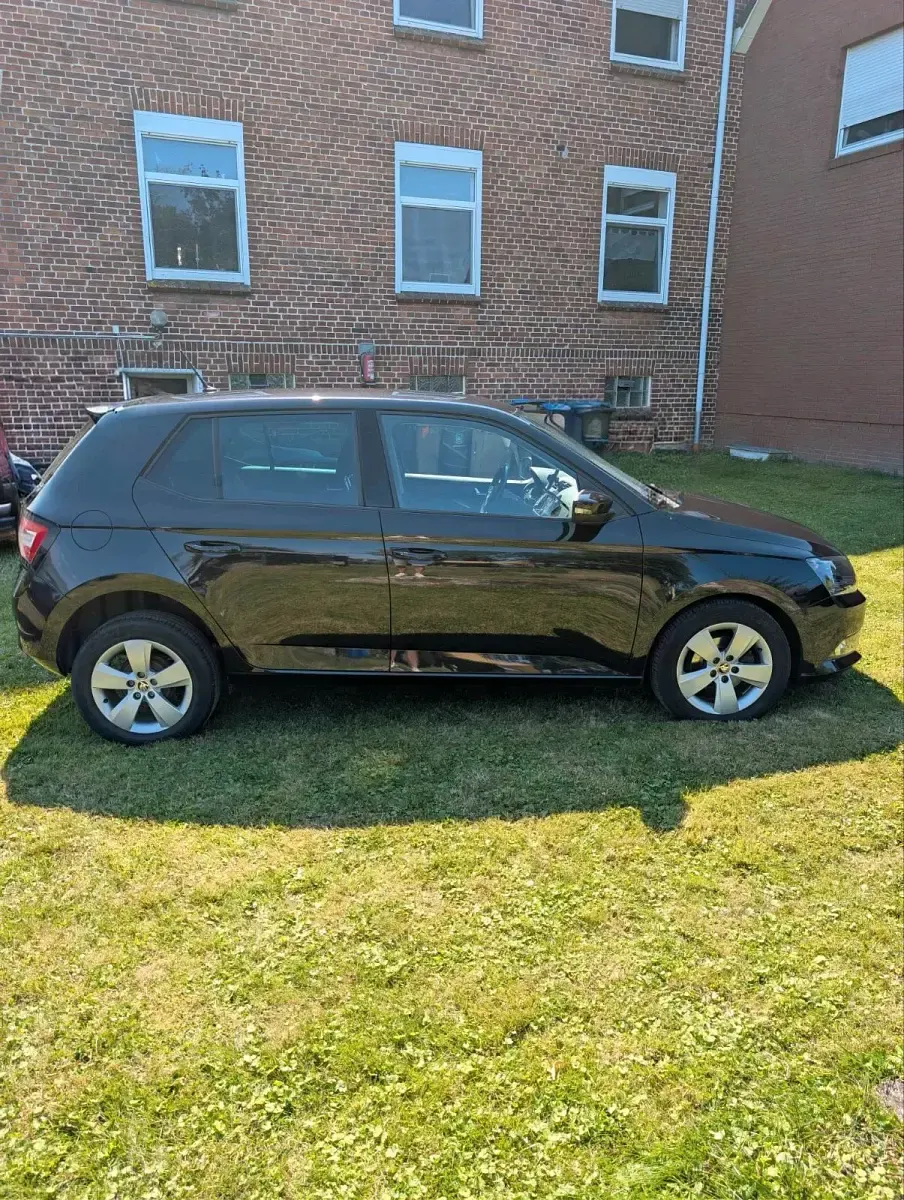 Gebraucht Skoda Fabia Style 90 PS (66 kW) 2015 Schwarz Kleinwagen