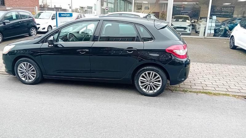Gebraucht Citroën C4 Tendance 120 PS (88 kW) 2011 Schwarz Limousine