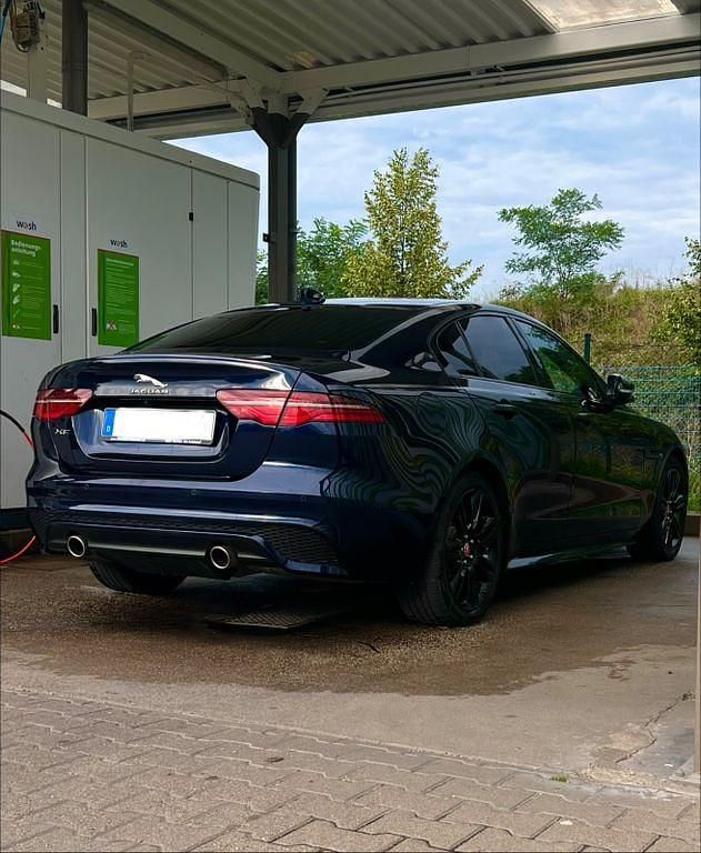 Gebraucht Jaguar XE R-Dynamic 250 PS (183 kW) 2020 Blau Limousine