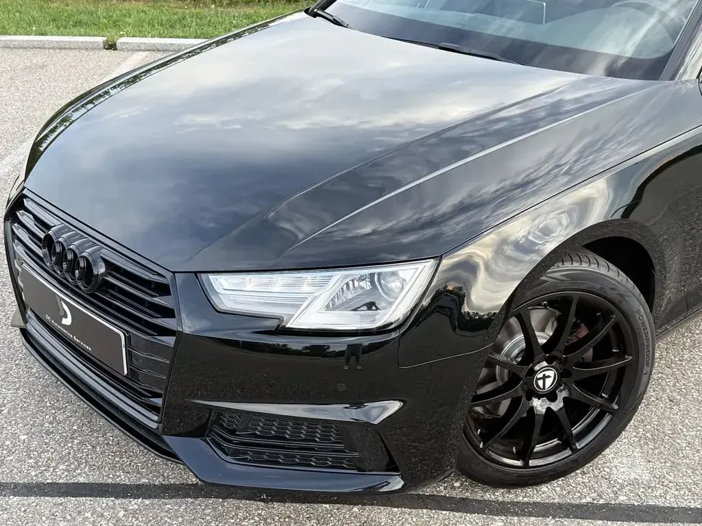 Gebraucht Audi A4 Sport 150 PS (110 kW) 2019 Schwarz Kombi