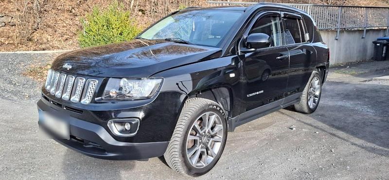 Gebraucht Jeep Compass Limited 163 PS (119 kW) 2013 Schwarz SUV