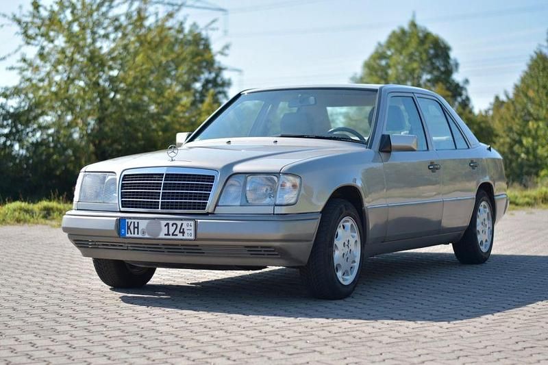 Gebraucht Mercedes E280 192 PS (141 kW) 1994 Beige Limousine