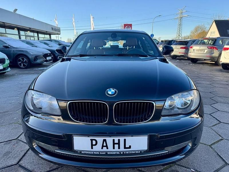 Gebraucht BMW 123 Efficient Dynamics 204 PS (150 kW) 2010 Schwarz Kleinwagen