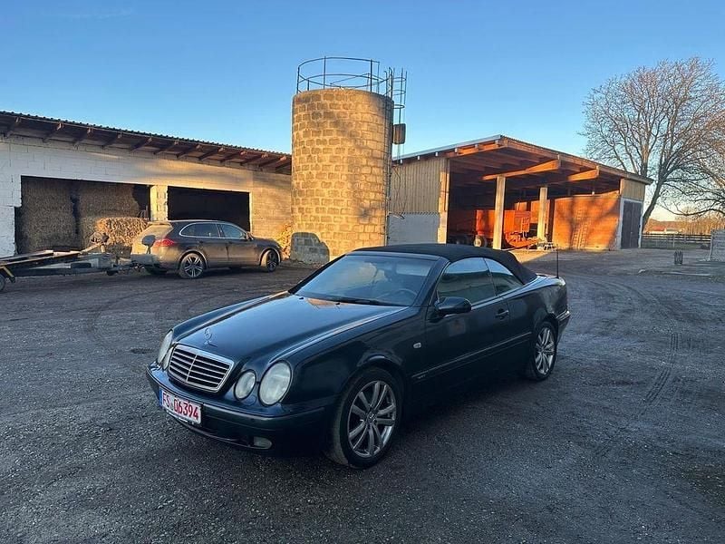 Gebraucht Mercedes CLK320 Avantgarde 218 PS (160 kW) 1999 Schwarz Cabrio