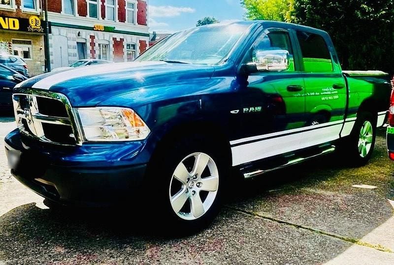Usado Dodge Ram 314 HP (230 kW) 2010 Azul Pickup