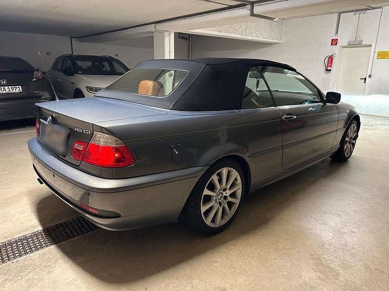 Gebraucht BMW 318 Cabriolet 156 PS (114 kW) 2006 Andere farben Cabrio