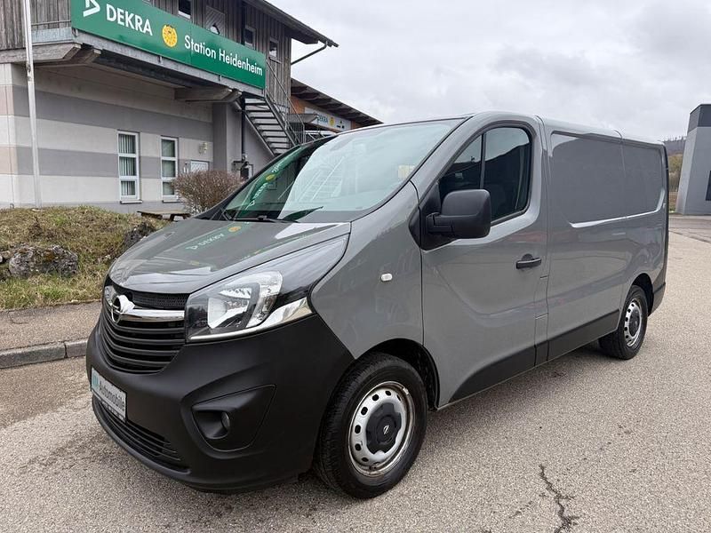 Gebraucht Opel Vivaro 120 PS (88 kW) 2017 Grau Van / Kleinbus