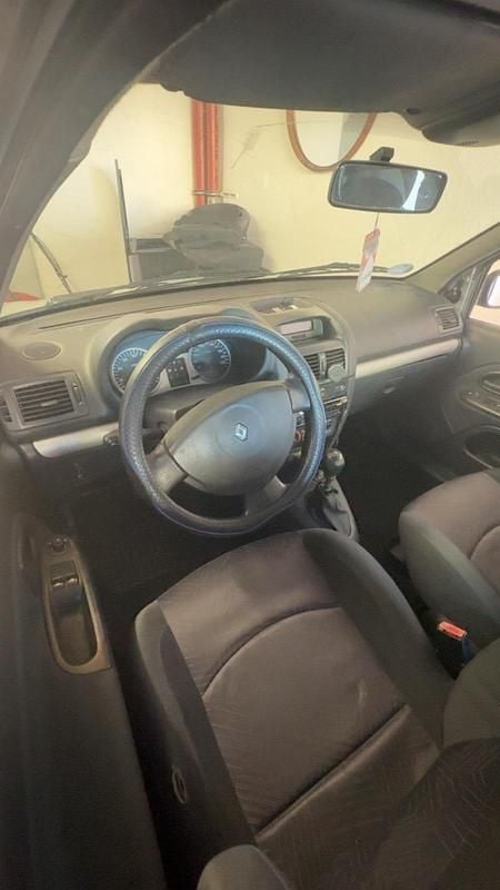 Gebraucht Renault Clio II 2003 Grau Kleinwagen