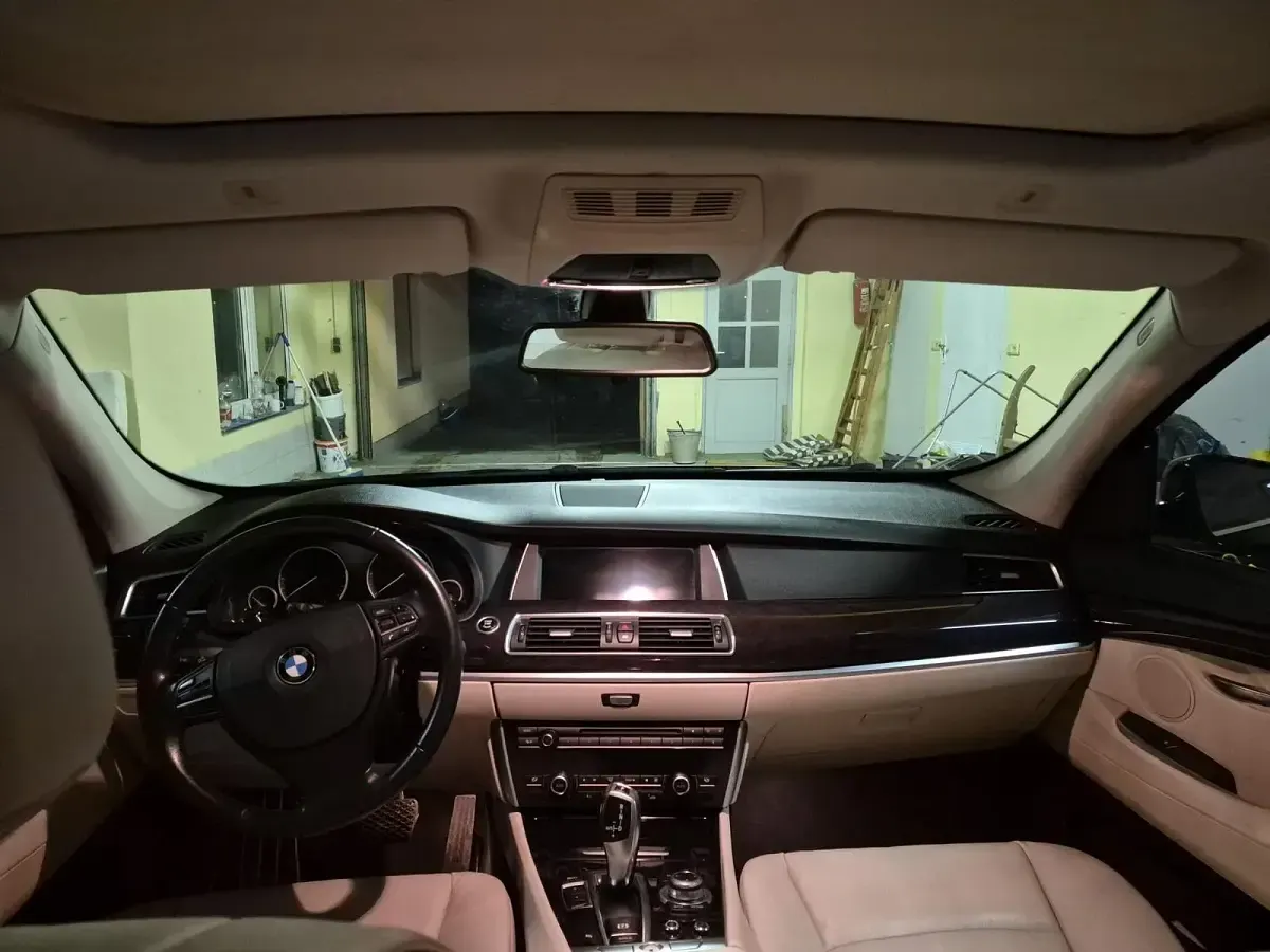 Gebraucht BMW 530 245 PS (180 kW) 2012 Schwarz SUV