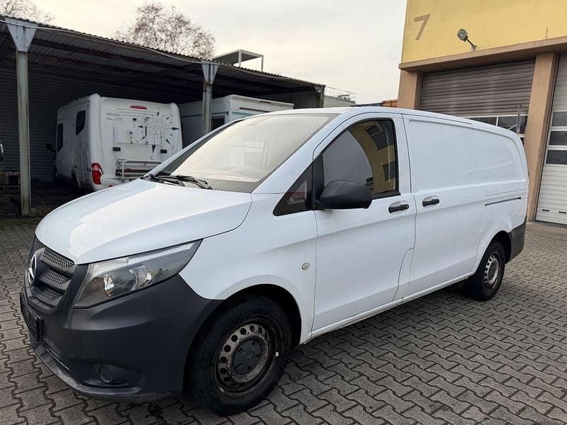 Weiß Gebraucht 2016 Mercedes Vito Van | 6.990 € (Guter Preis) - Bild 1/4