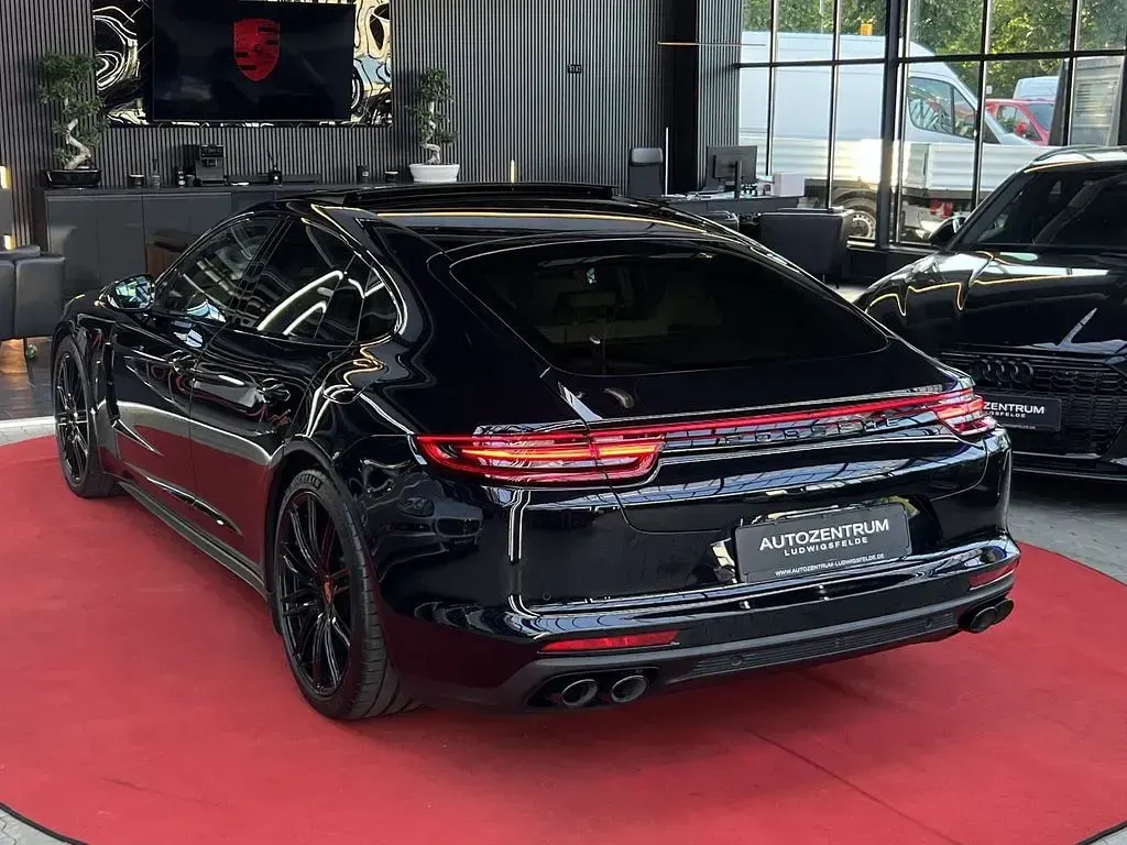 Gebraucht Porsche Panamera 4 E-Hybrid Chrono 330 PS (242 kW) 2019 Schwarz Kleinwagen