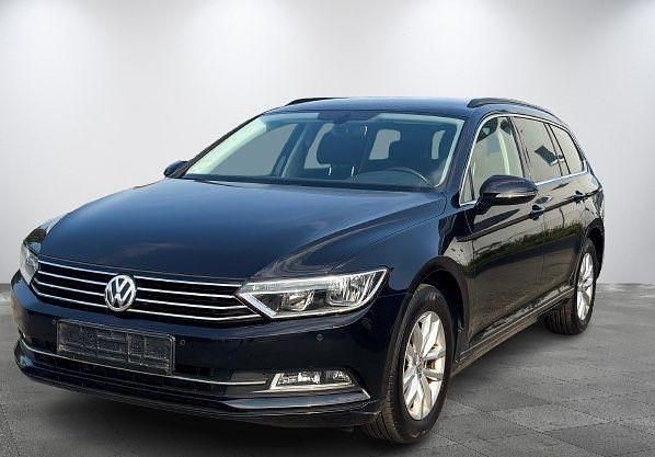 Schwarz Gebraucht 2015 VW Passat Comfortline Limousine | 9.950 € (Guter Preis) - Bild 1/4