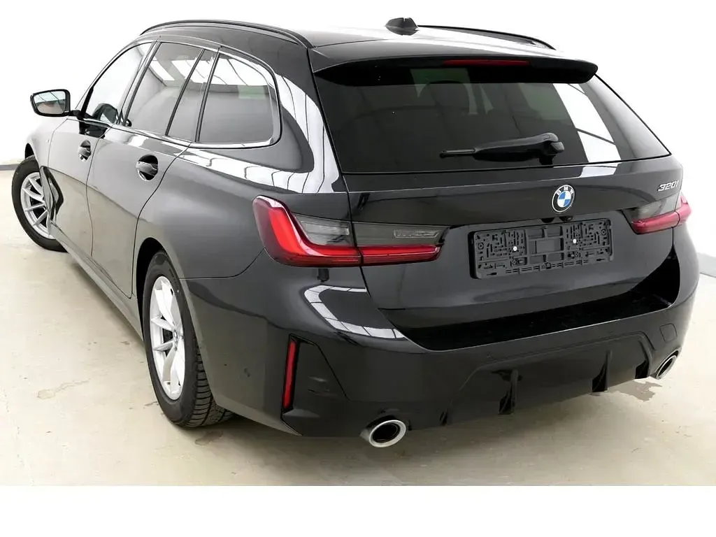 Gebraucht BMW 320 M Sport 184 PS (135 kW) 2025 Black saphir Kombi