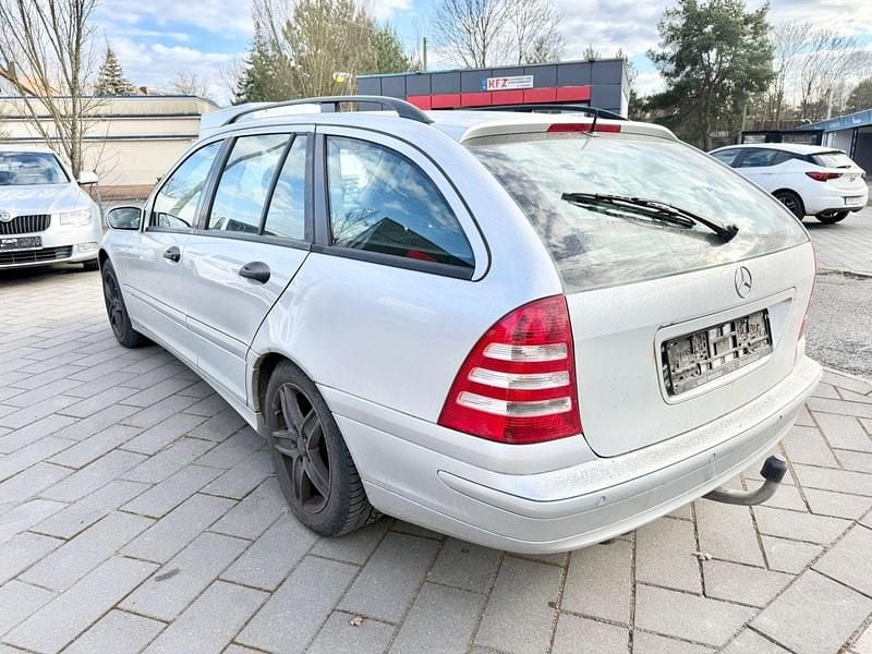 Gebraucht Mercedes C220 150 PS (110 kW) 2007 Silber Kombi
