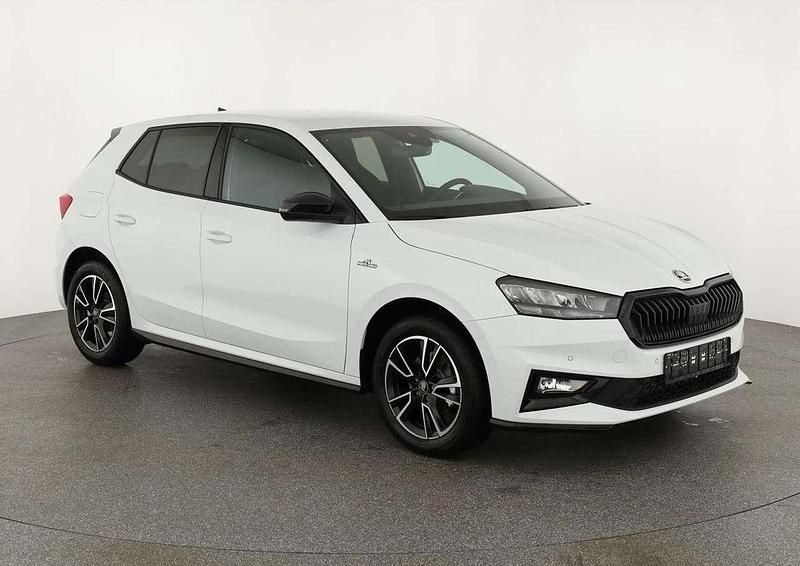 Moonweiß metallic Neu 2025 Skoda Fabia Monte Carlo Limousine | 23.090 € (Fairer Preis) - Bild 1/4