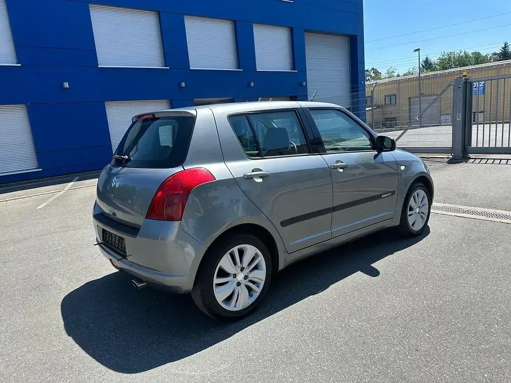 Gebraucht Suzuki Swift Comfort 92 PS (67 kW) 2007 Grau Kleinwagen