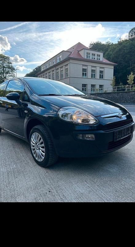 Schwarz Gebraucht 2010 Fiat Punto Evo Active Kleinwagen | 1.795 € (Superpreis) - Bild 1/3