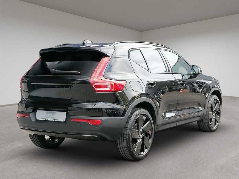 Gebraucht Volvo XC40 Plus 163 PS (119 kW) 2025 Schwarz SUV