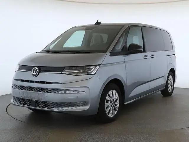 Second-hand VW Multivan Life 150 CP (110 kW) 2024 Andere Monovolum
