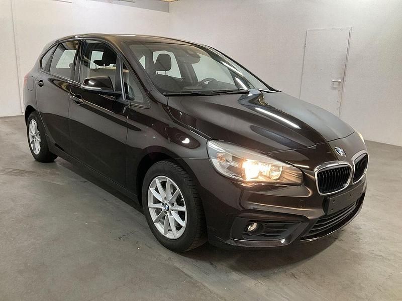 Gebraucht BMW 218 Basis 136 PS (100 kW) 2015 Sparkling brown metallic Kombi