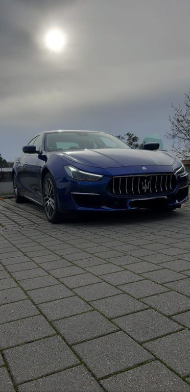 Blau Gebraucht 2018 Maserati Ghibli GranLusso Coupé | 38.500 € (Teuer) - Bild 1/4