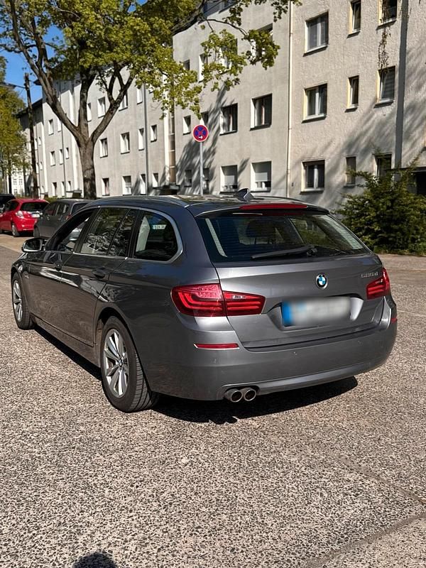Gebraucht BMW 520 184 PS (135 kW) 2014 Silber Kombi