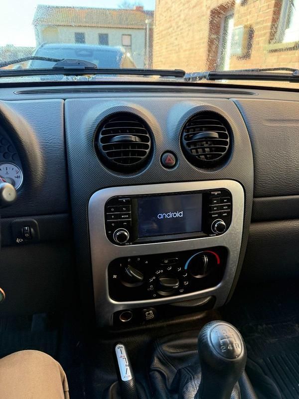 Gebraucht Jeep Cherokee 143 PS (105 kW) 2002 Blau SUV