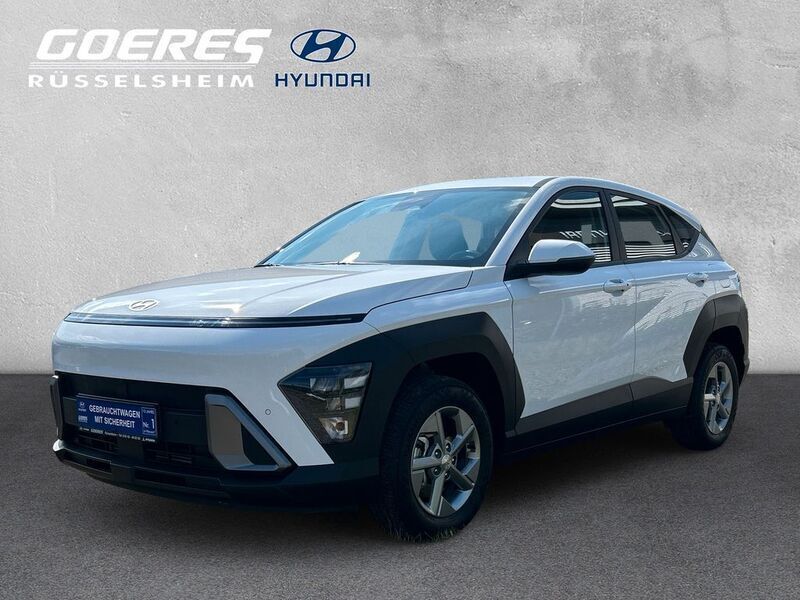 Weiß Gebraucht 2024 Hyundai Kona SUV | 25.880 € (Etwas zu teuer) - Bild 1/4