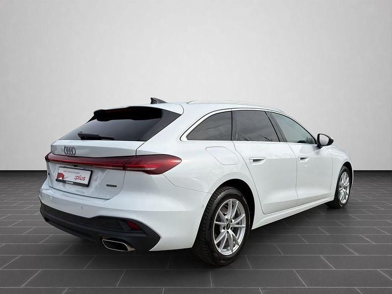 Gebraucht Audi A5 Ambiente 204 PS (150 kW) 2025 Gletscherweiß metallic (metallic) Kombi