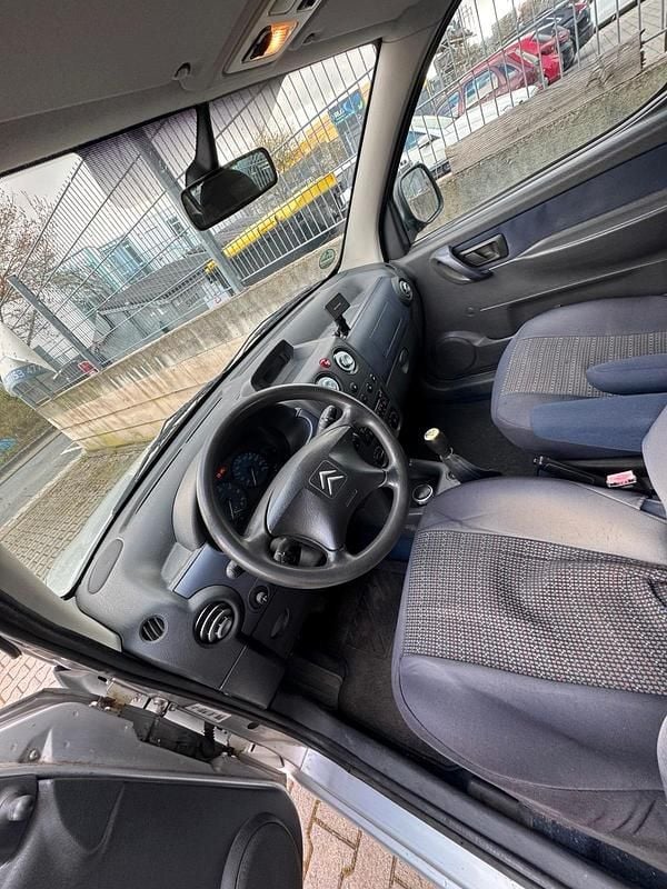 Gebraucht Citroën Berlingo 80 PS (58 kW) 2006 Silber Van / Kleinbus