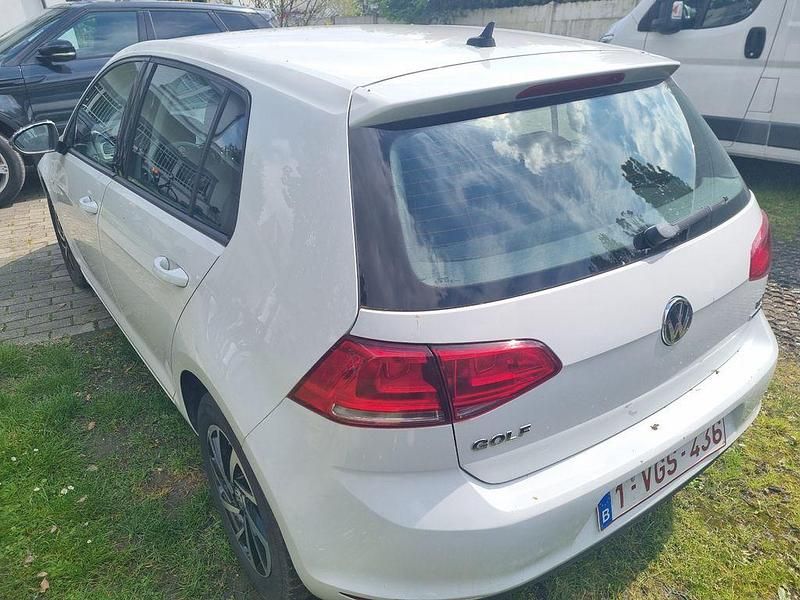 Second-hand VW Golf VII Trendline 105 CP (77 kW) 2013 Alb Berlinǎ