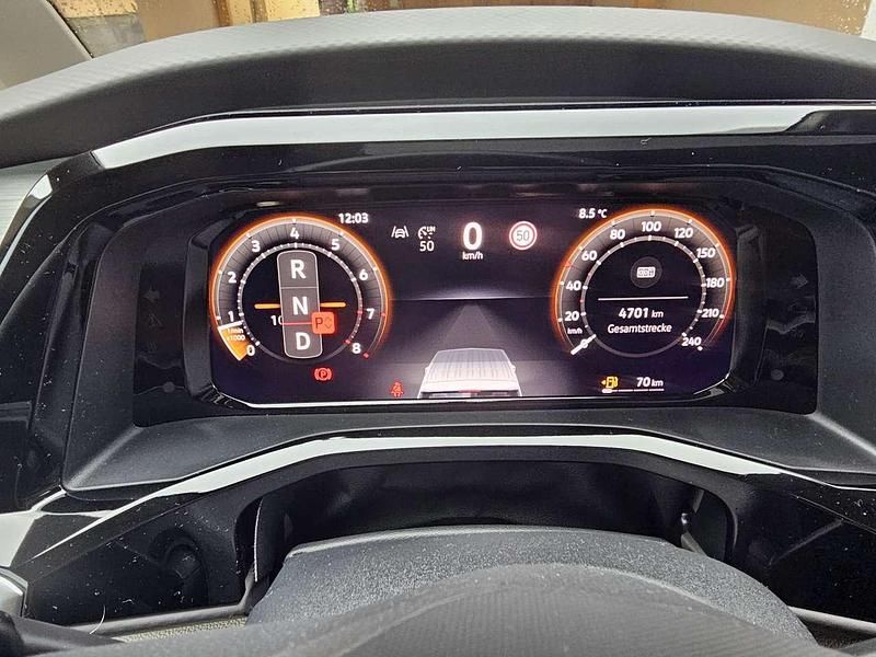 Gebraucht VW Multivan Goal 204 PS (150 kW) 2025 Orange Van