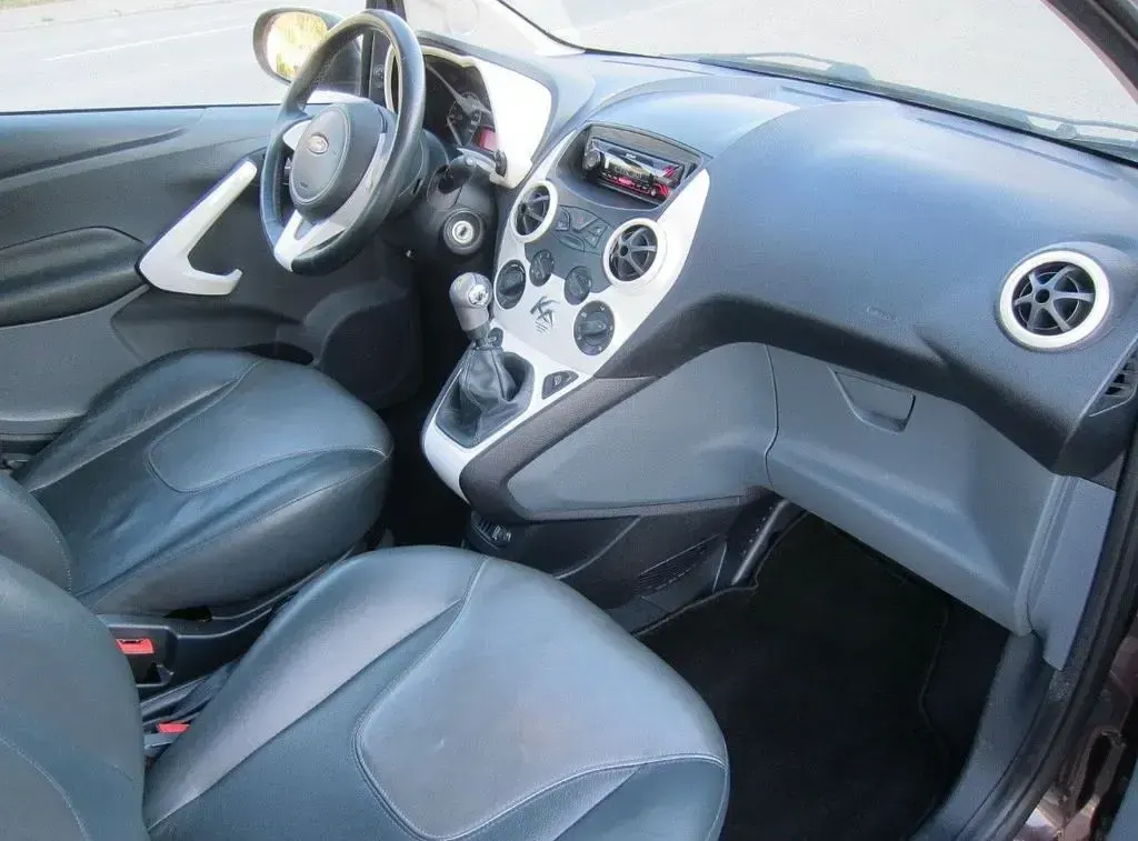 Gebraucht Ford Ka Titanium 69 PS (50 kW) 2010 Braun Kleinwagen