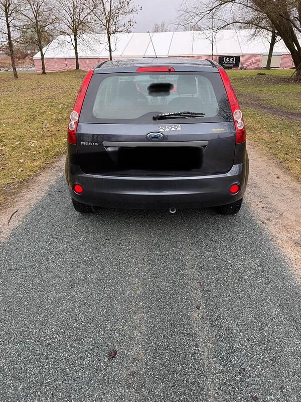 Gebraucht Ford Fiesta 75 PS (55 kW) 2007 Blau Kleinwagen