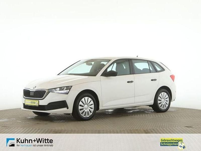 Gebraucht Skoda Scala Active 95 PS (69 kW) 2020 Weiß Kleinwagen