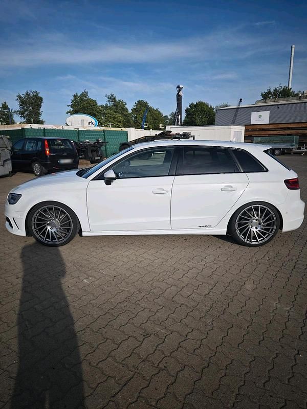 Gebraucht Audi S3 Comfort 301 PS (221 kW) 2015 Weiß Limousine