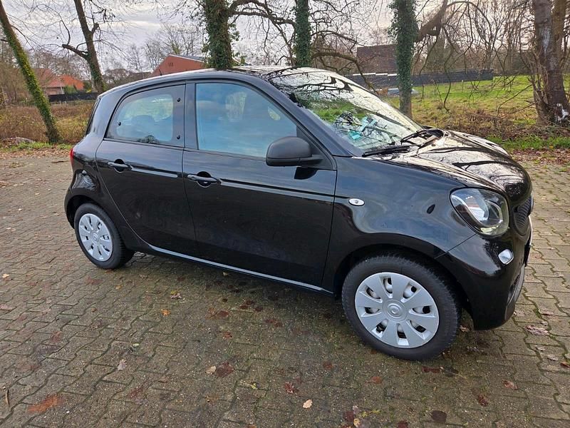 Gebraucht Smart ForFour 71 PS (52 kW) 2015 Schwarz Kleinwagen