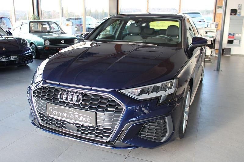 Blau Gebraucht 2022 Audi A3 Sportback e-tron S-Line Limousine | 25.490 € (Superpreis) - Bild 1/4