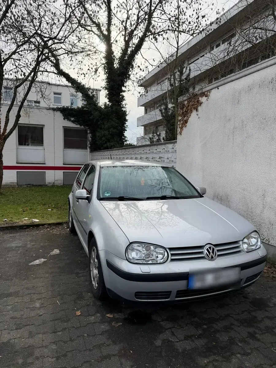 Gebraucht VW Golf IV 101 PS (74 kW) 2001 Silber Kleinwagen