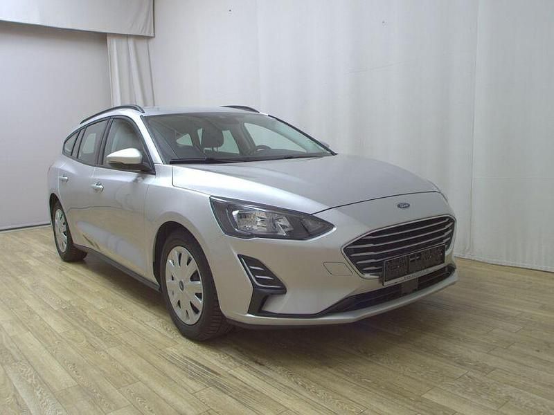 Gebraucht Ford Focus Trend 120 PS (88 kW) 2021 Polar silber metallic Kombi