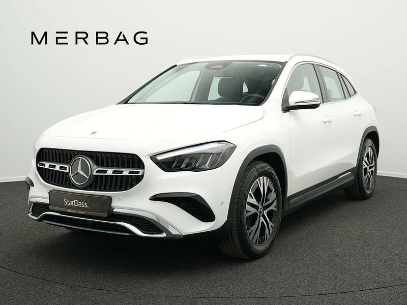 Gebraucht Mercedes GLA220 Progressive 190 PS (139 kW) 2024 Weiß SUV