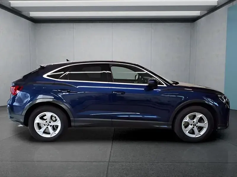 Gebraucht Audi Q3 Sportback 200 PS (147 kW) 2023 Blau SUV