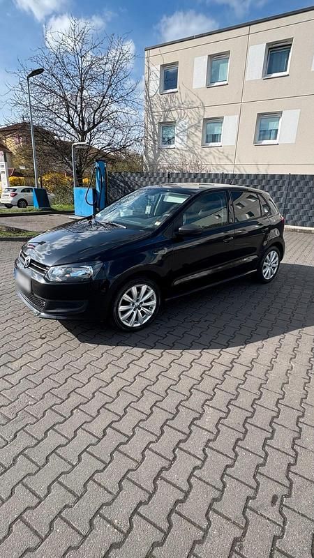 Gebraucht VW Polo 75 PS (55 kW) 2014 Schwarz Limousine