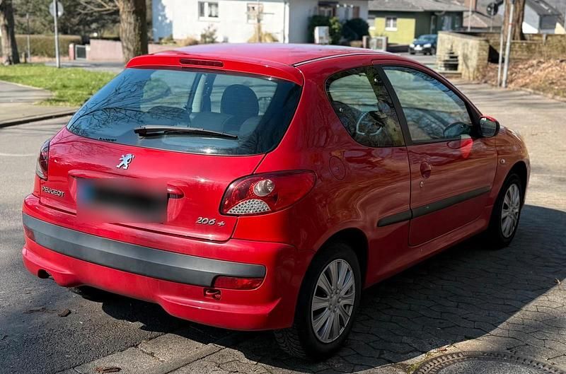 Gebraucht Peugeot 206+ 68 PS (50 kW) 2010 Kleinwagen