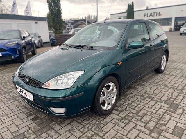Używany Ford Focus Trend 101 KM (74 kW) 2002 Zielony Sedan/Limuzyna