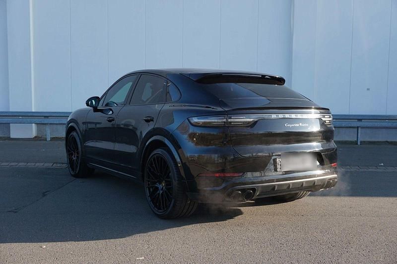 Gebraucht Porsche Cayenne Turbo Coupe 549 PS (403 kW) 2019 Schwarz Coupé