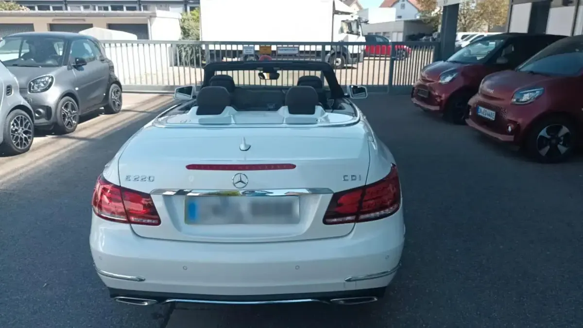 Gebraucht Mercedes E220 170 PS (125 kW) 2013 Weiß Cabrio