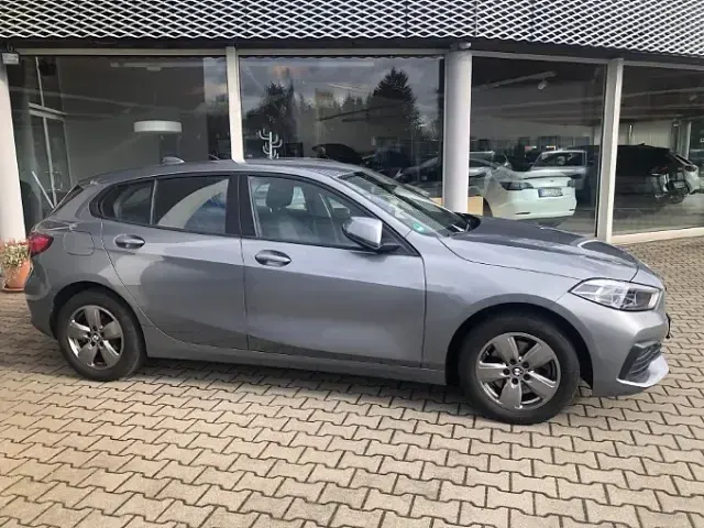Gebraucht BMW 116 Advantage 109 PS (80 kW) 2023 Grau Kleinwagen