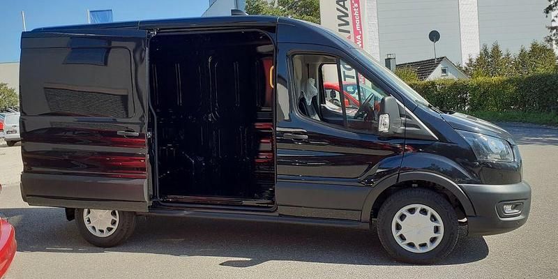 Neu Ford Transit 131 PS (96 kW) 2025 Schwarz Van / Kleinbus
